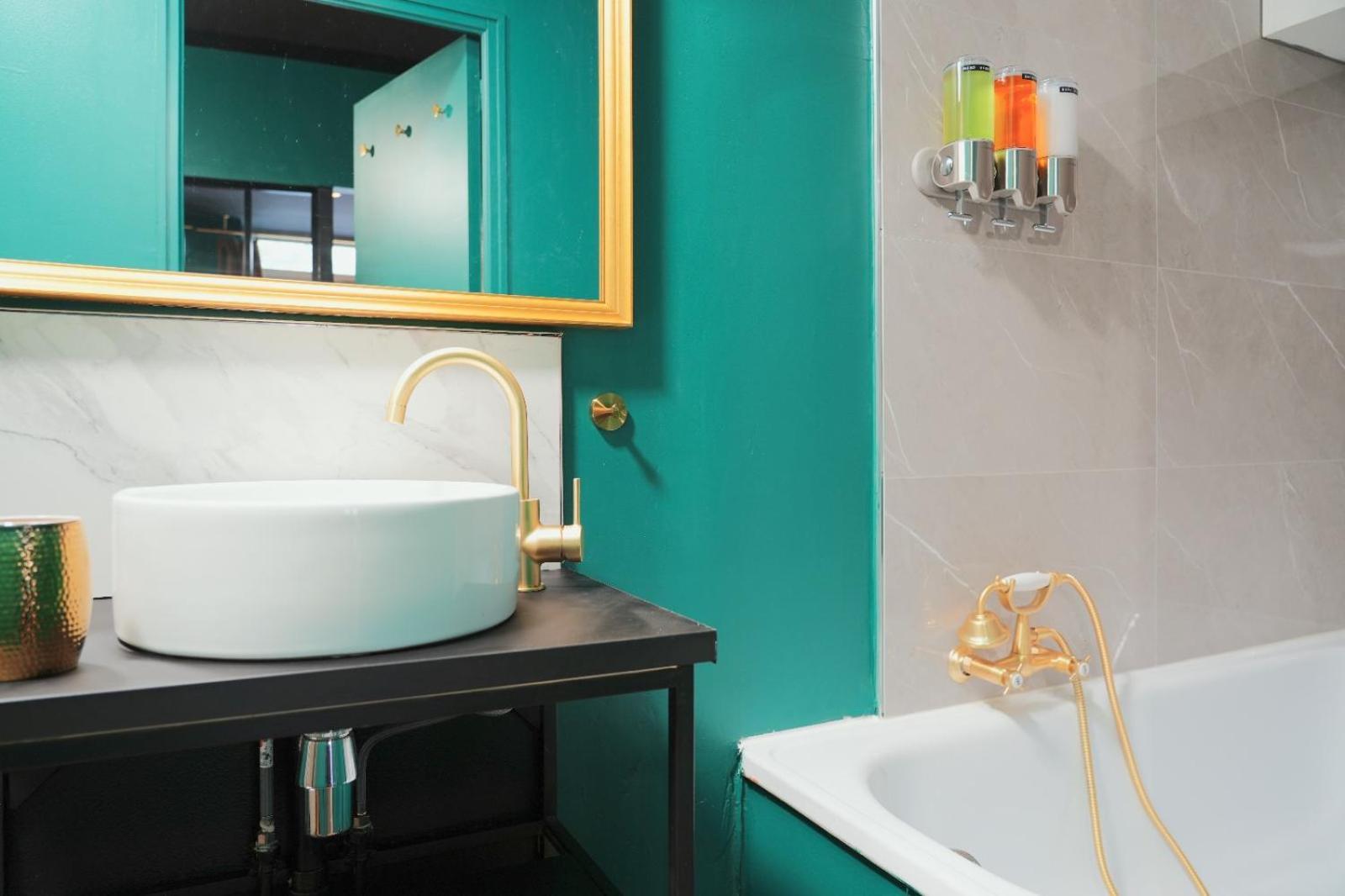 Free Parking - Self Checkin - Wifi - Netflix - City Center - Le Coste By SuperBurdeos Exterior foto